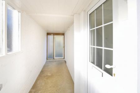 2 bedroom Semi-detached house for sale in Pond Meadow, Guildford, GU2