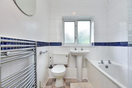 4 bedroom Semi-detached house to let in Beech Grove, Guildford, GU2