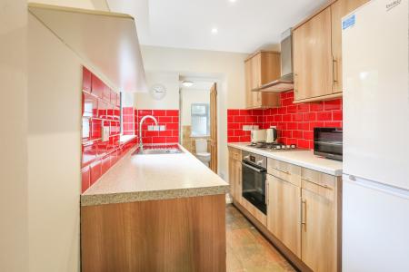 4 bedroom Semi-detached house to let in Dapdune Rd, Guildford, GU1