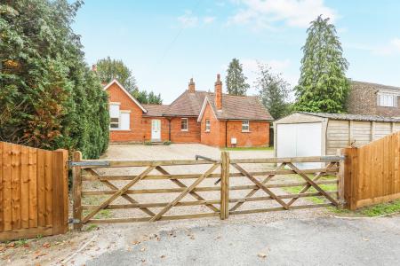 Guildford Road, Bisley, GU24