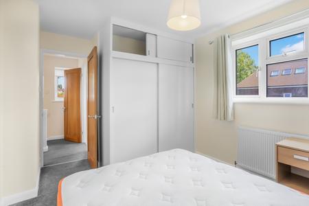 4 bedroom Detached house to let in Northway, Guildford, GU2