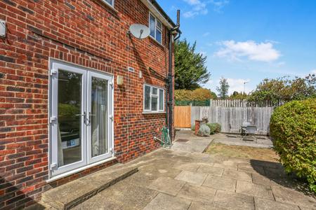 4 bedroom Detached house to let in Northway, Guildford, GU2
