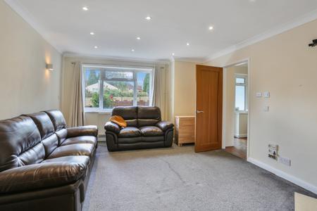 4 bedroom Detached house to let in Northway, Guildford, GU2