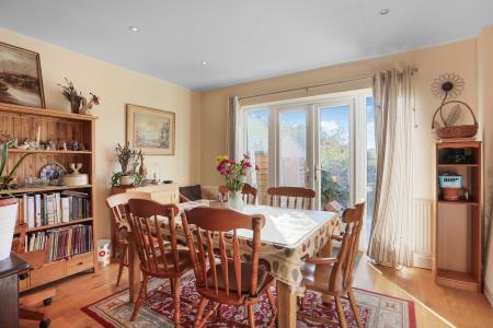 1 bedroom House share to let in Old Merrow Street, Merrow, Guildford, GU4