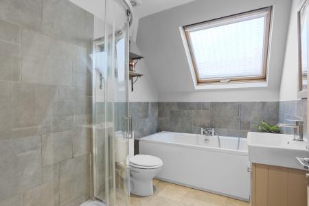 1 bedroom House share to let in Old Merrow Street, Merrow, Guildford, GU4