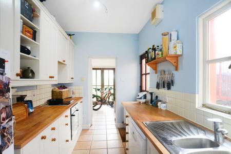 2 bedroom Detached house to let in Springfield Rd, Guildford, GU1