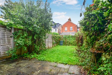 2 bedroom Detached house to let in Springfield Rd, Guildford, GU1