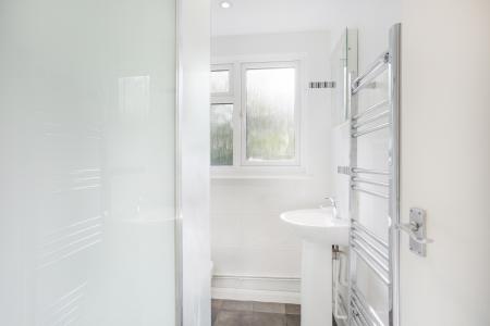 5 bedroom Semi-detached house to let in St Johns Rd, Guildford, GU2