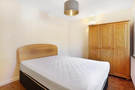 5 bedroom Semi-detached house to let in St Johns Rd, Guildford, GU2