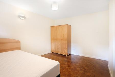 5 bedroom Semi-detached house to let in St Johns Rd, Guildford, GU2
