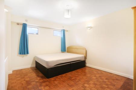 5 bedroom Semi-detached house to let in St Johns Rd, Guildford, GU2