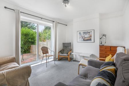 4 bedroom Semi-detached house to let in Weston Road, Guildford, GU2