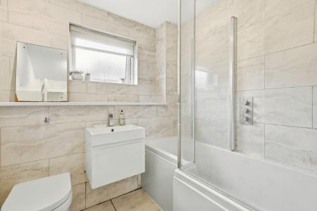 1 bedroom Terraced House to let in Weybrook Drive, Burpham, Guildford, GU4