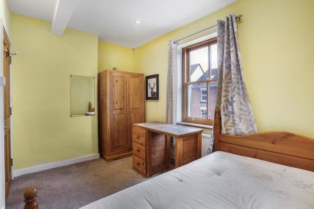 4 bedroom Semi-detached house to let in Park Road, Guildford, GU1