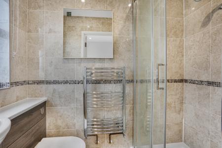 4 bedroom Semi-detached house to let in Park Road, Guildford, GU1