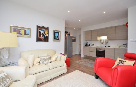 2 bedroom Flat to let in Farnham Rd, Town Centre, Guildford, GU2