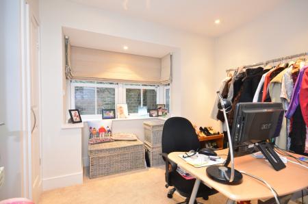 2 bedroom Flat to let in Farnham Rd, Town Centre, Guildford, GU2