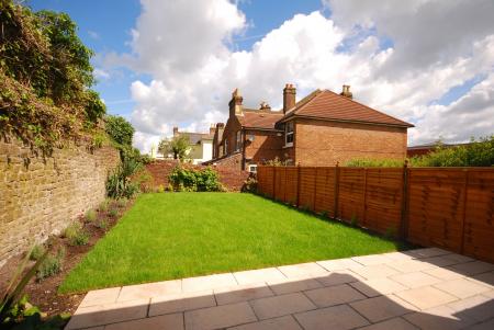 2 bedroom Flat to let in Farnham Rd, Town Centre, Guildford, GU2