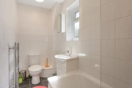 3 bedroom Maisonette to let in Bray Rd, Guildford, GU2