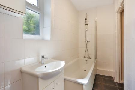 3 bedroom Maisonette to let in Bray Rd, Guildford, GU2