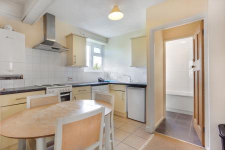 3 bedroom Maisonette to let in Bray Rd, Guildford, GU2