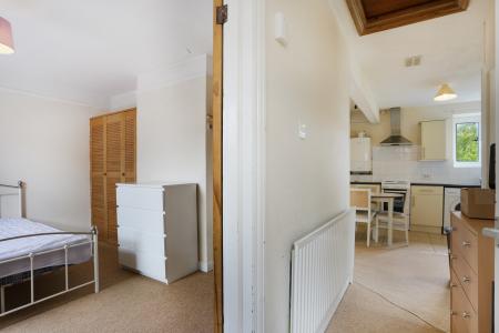 3 bedroom Maisonette to let in Bray Rd, Guildford, GU2