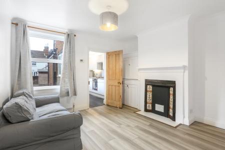 4 bedroom Semi-detached house to let in Dapdune Road, Town Centre, Guildford, GU1