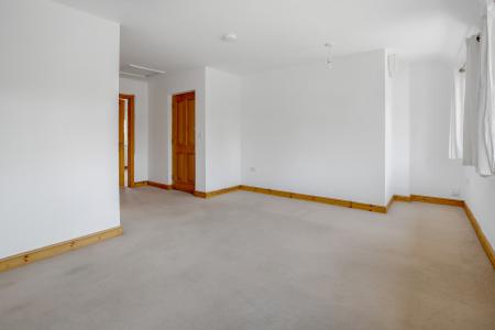 1 bedroom Flat for sale in Hornbeam Road, Bellfields, Guildford, GU1