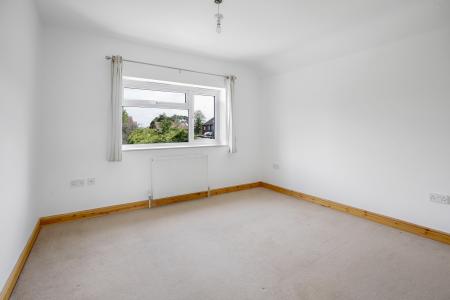 1 bedroom Flat for sale in Hornbeam Road, Bellfields, Guildford, GU1