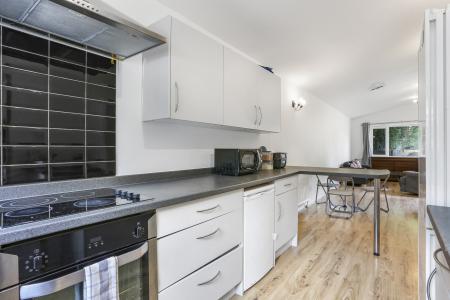 1 bedroom House share to let in Ashenden Road, Guildford, GU2