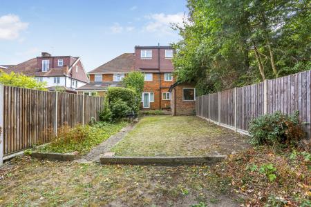 1 bedroom House share to let in Ashenden Road, Guildford, GU2