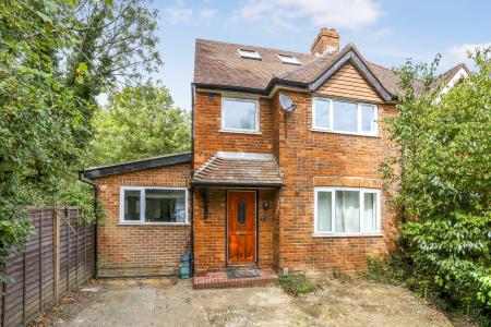 1 bedroom House share to let in Ashenden Road, Guildford, GU2