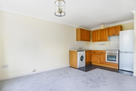 Fairlands Avenue, Fairlands, Guildford, GU3
