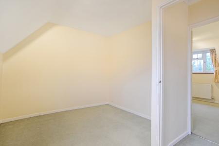 3 bedroom Semi-detached house to let in Kingston Avenue, East Horsley, KT24