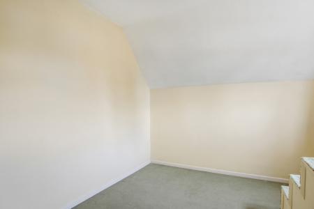 3 bedroom Semi-detached house to let in Kingston Avenue, East Horsley, KT24