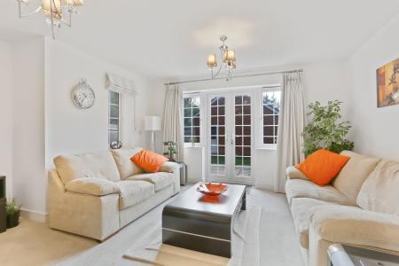 3 bedroom Semi-detached house to let in Bookhurst Road, Cranleigh, GU6