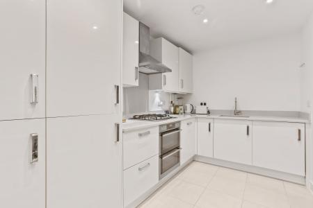 3 bedroom Semi-detached house to let in Bookhurst Road, Cranleigh, GU6