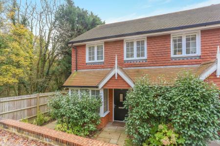 3 bedroom Semi-detached house to let in Bookhurst Road, Cranleigh, GU6