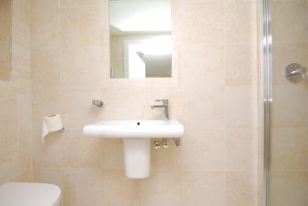 1 bedroom Flat to let in Farnham Rd, Town Centre, Guildford, GU2