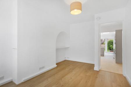 2 bedroom Terraced House to let in Cline Rd, Guildford, GU1