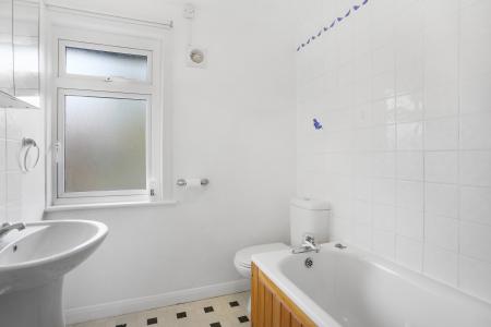 2 bedroom Terraced House to let in Cline Rd, Guildford, GU1