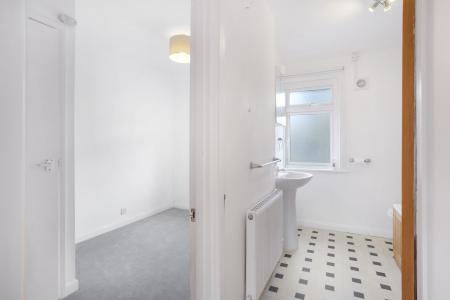 2 bedroom Terraced House to let in Cline Rd, Guildford, GU1