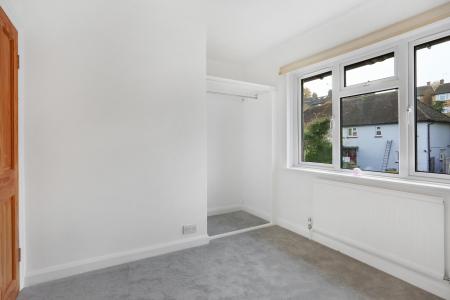 2 bedroom Terraced House to let in Cline Rd, Guildford, GU1