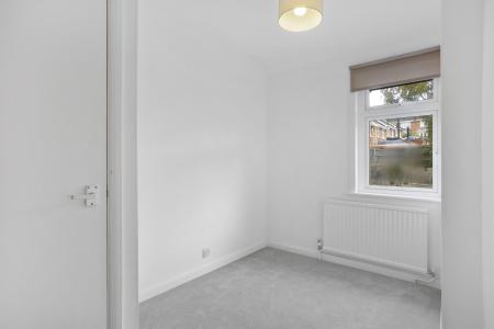 2 bedroom Terraced House to let in Cline Rd, Guildford, GU1