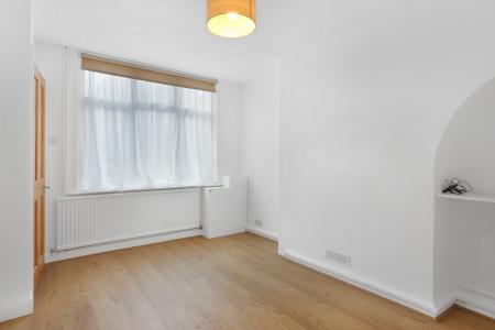 2 bedroom Terraced House to let in Cline Rd, Guildford, GU1
