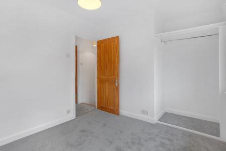 2 bedroom Terraced House to let in Cline Rd, Guildford, GU1
