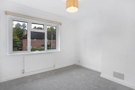2 bedroom Terraced House to let in Cline Rd, Guildford, GU1