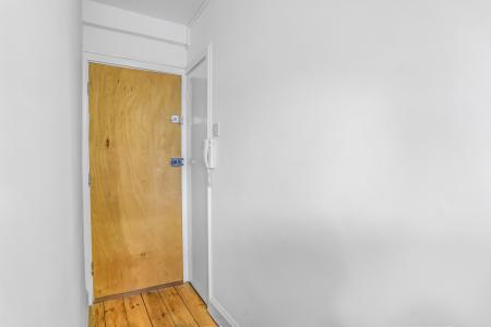 1 bedroom Flat for sale in 223 High Street, Town Centre, Guildford, GU1