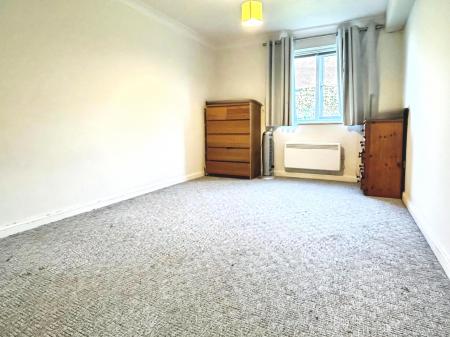 1 bedroom Flat to let in Freelands Road, Cobham, KT11