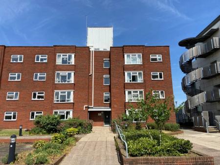 2 bedroom Flat to let in Onslow Street, Guildford, GU1